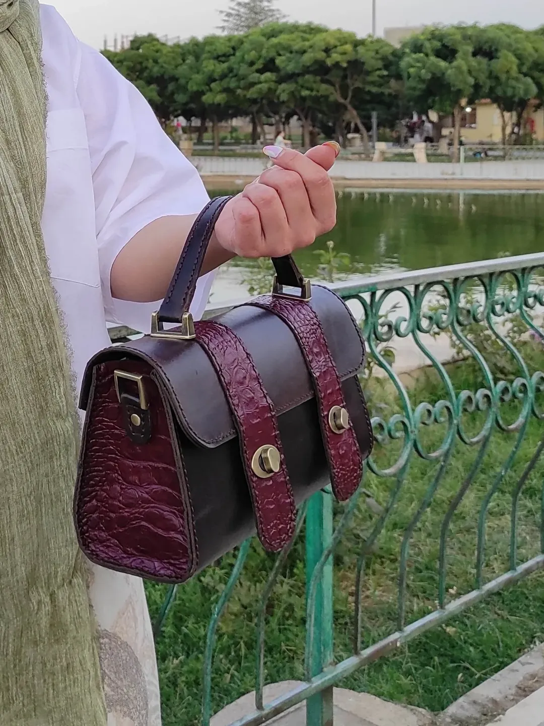 کیف صندوقی زنانه